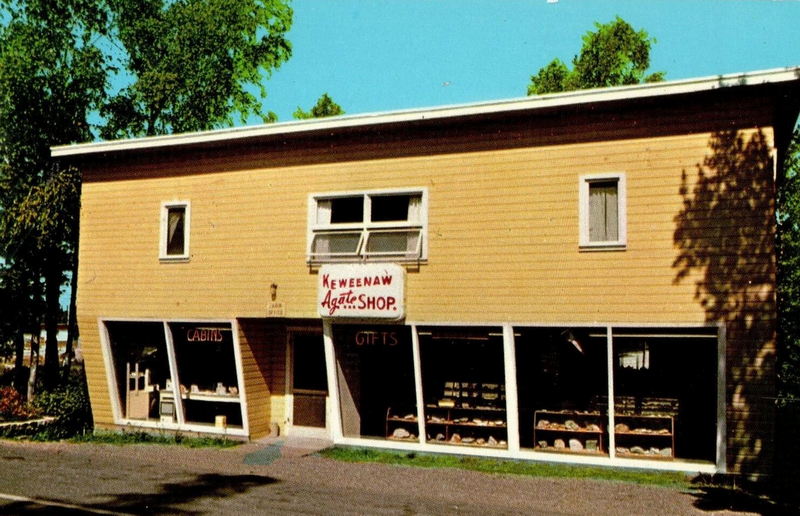 Keweenaw Agate Shop - Vintage Postcard (newer photo)